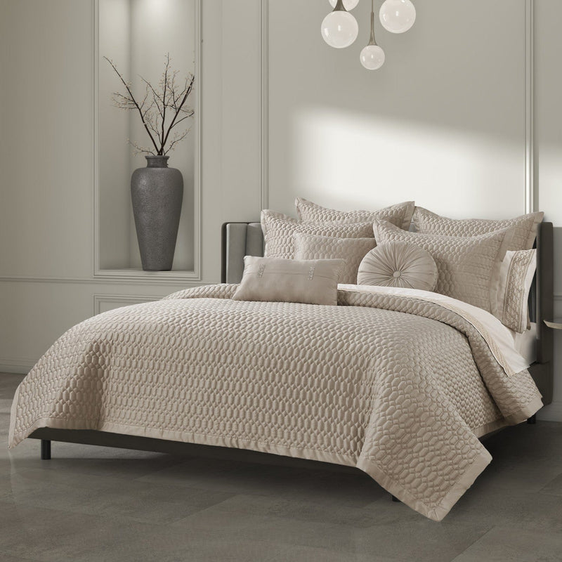 J. Queen New York Quilt Mini Sets Brilliance Quilt Set