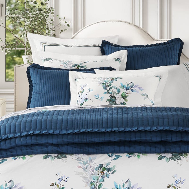 J. Queen New York Quilts Meadow Solid Quilt Set