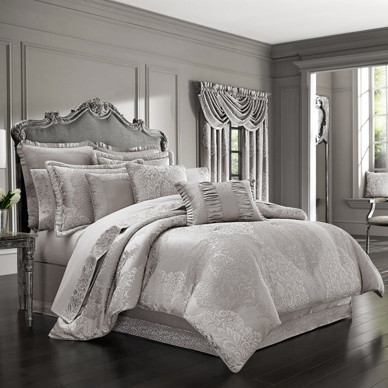 La Scala Comforter Set