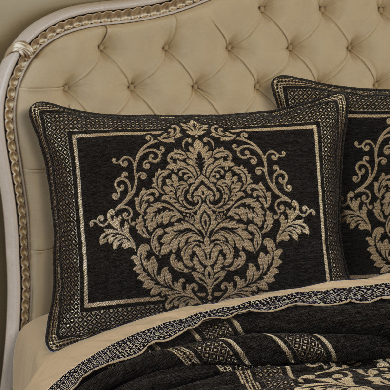 Laurenza Comforter Set