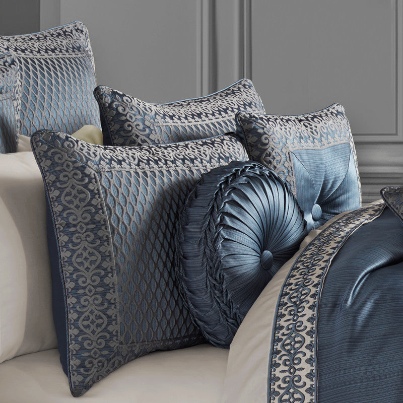 Leah Comforter Set
