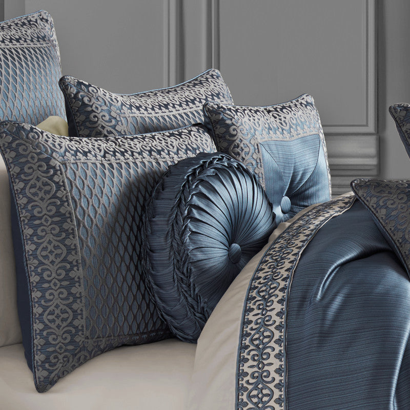Leah Tufted Round Decorative Throw Pillow