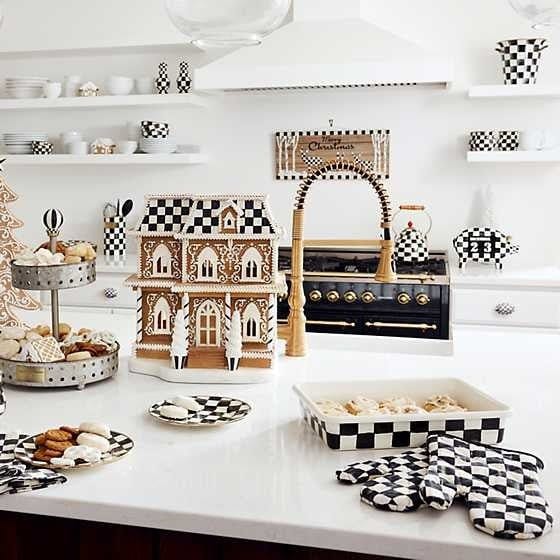 MacKenzie-Childs Baking Dishes Courtly Check Enamel Baking Set