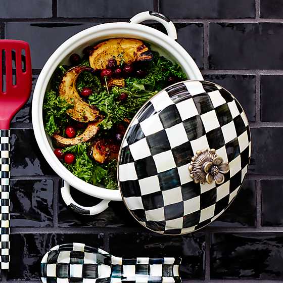 MacKenzie-Childs Cookware Courtly check Enamel Casserbole - Medium