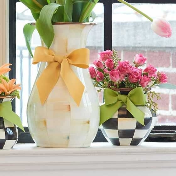 MacKenzie-Childs Vases courtly check enamel vase - green bow