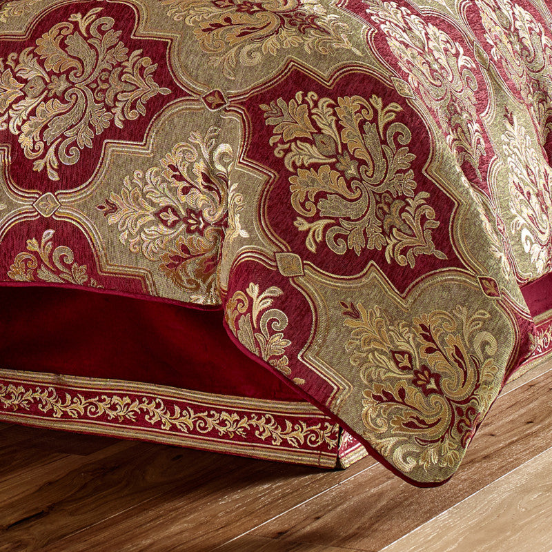 Maribella Comforter Set
