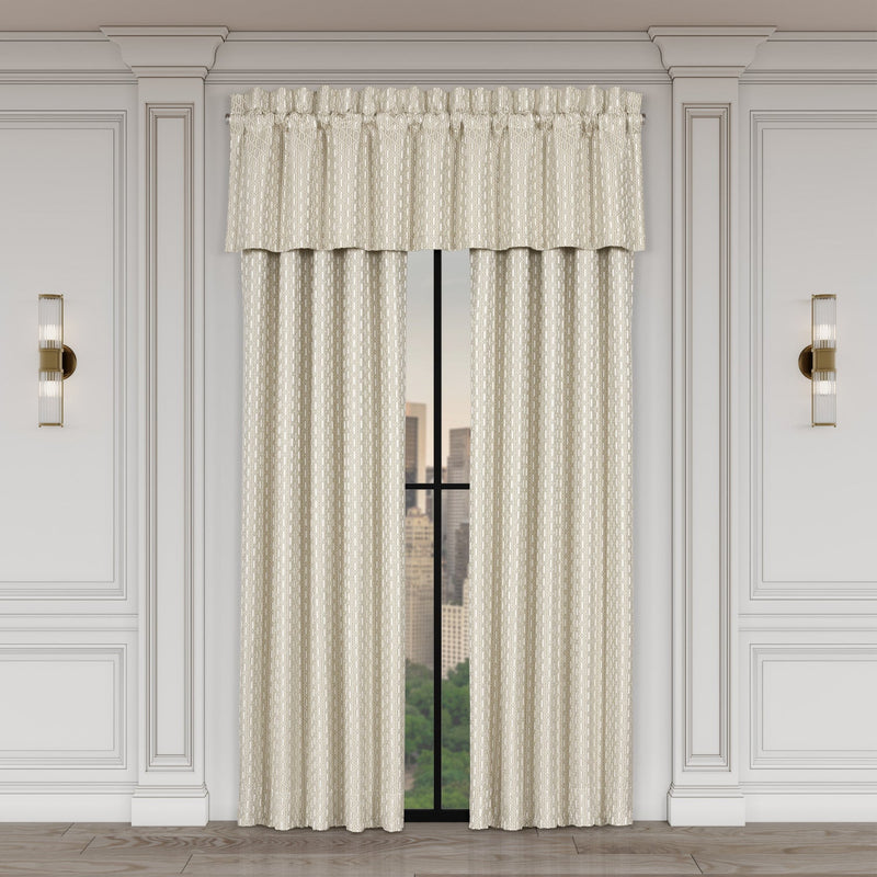 Metropolitan Comforter Set