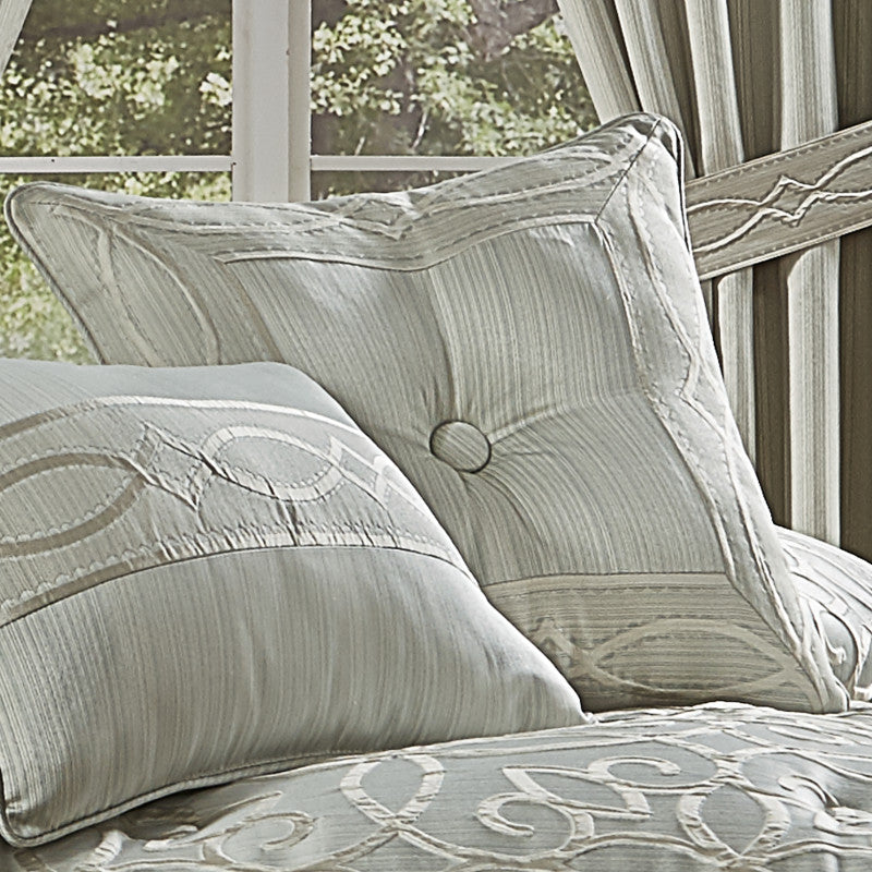Nouveau 18" Square Decorative Throw Pillow