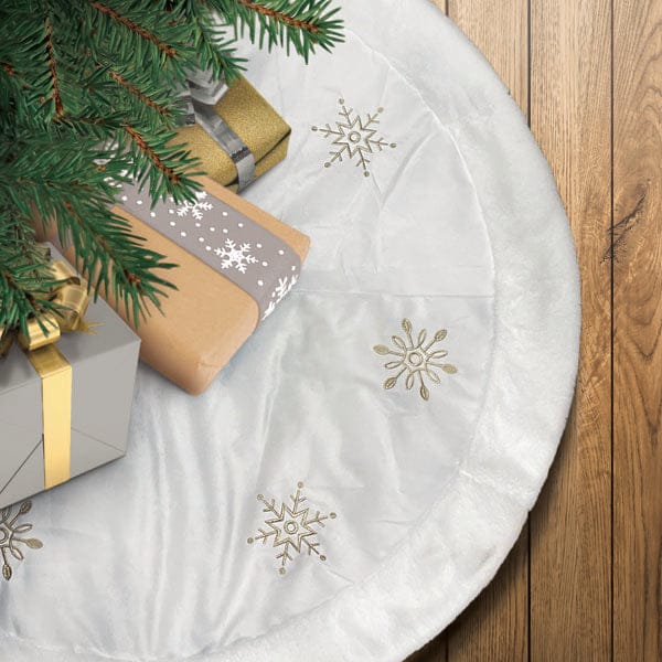 Old World Christmas 48" Ivory Snowflake Embroidered Tree Skirt with  Faux Fur Trim