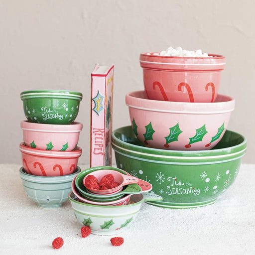 Quirks! Christmas Vintage Christmas Stoneware Bowl w/ Holiday Pattern, Set of 4