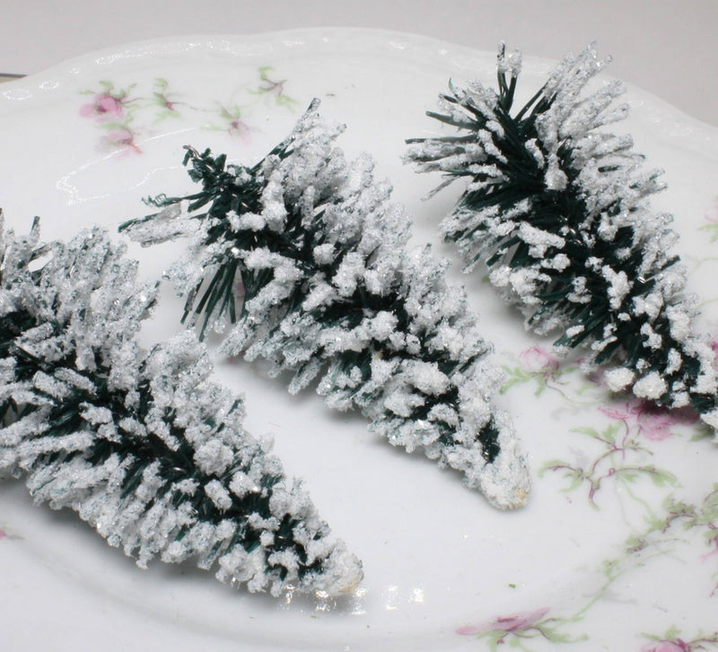 Quirks! craft supplies Snowy Forest Trees - 3" Tall - Green - Set of 3 Pcs