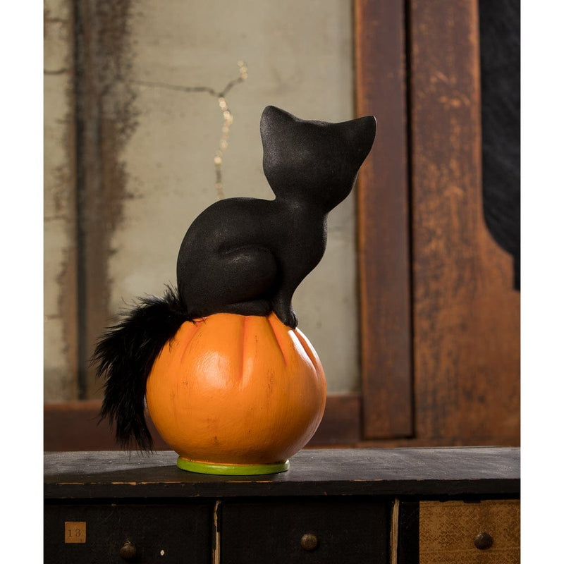 Quirks! Figurines Vintage Seated Cat on Pumpkin by Bethany Lowe Designs