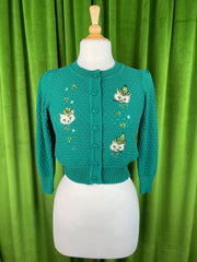 Quirks! Sweaters Paddy Cats Cropped Cardigan in Green - SMALL