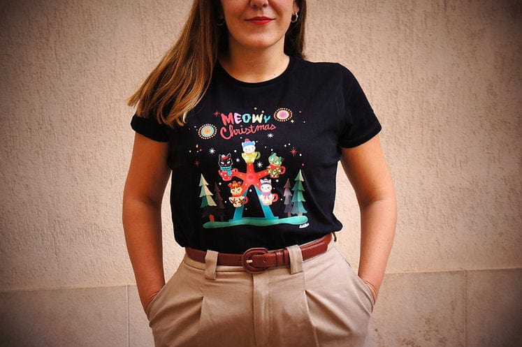 Quirks! T-shirt Meowy Christmas T-shirt by Laliblue