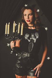 Quirks! T-shirt Mind Your Head Fitted Tee in Black