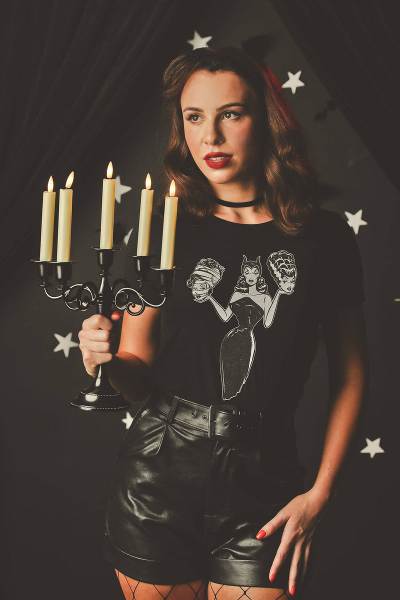 Quirks! T-shirt Mind Your Head Fitted Tee in Black