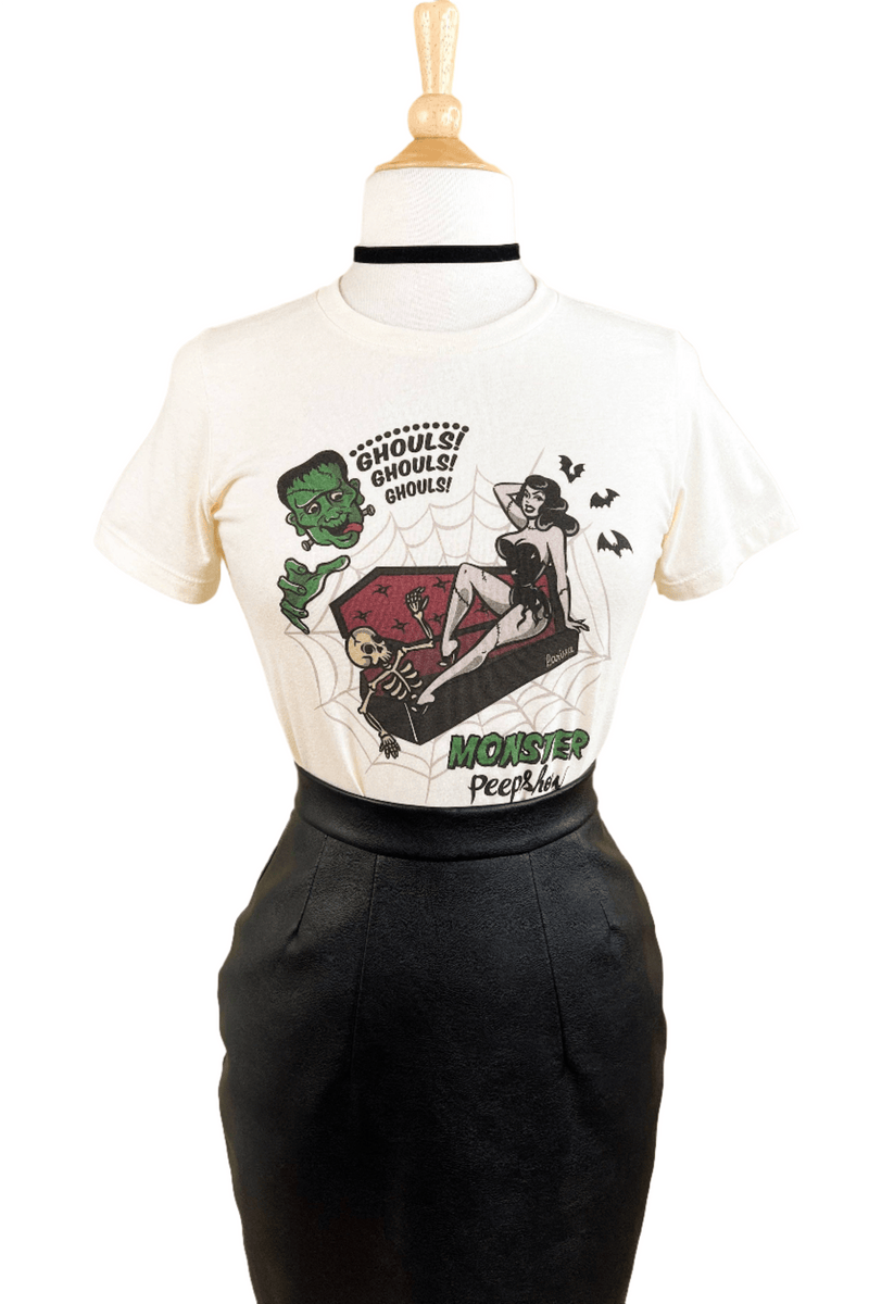 Quirks! T-shirt Monster Peepshow Fitted Tee in Ivory