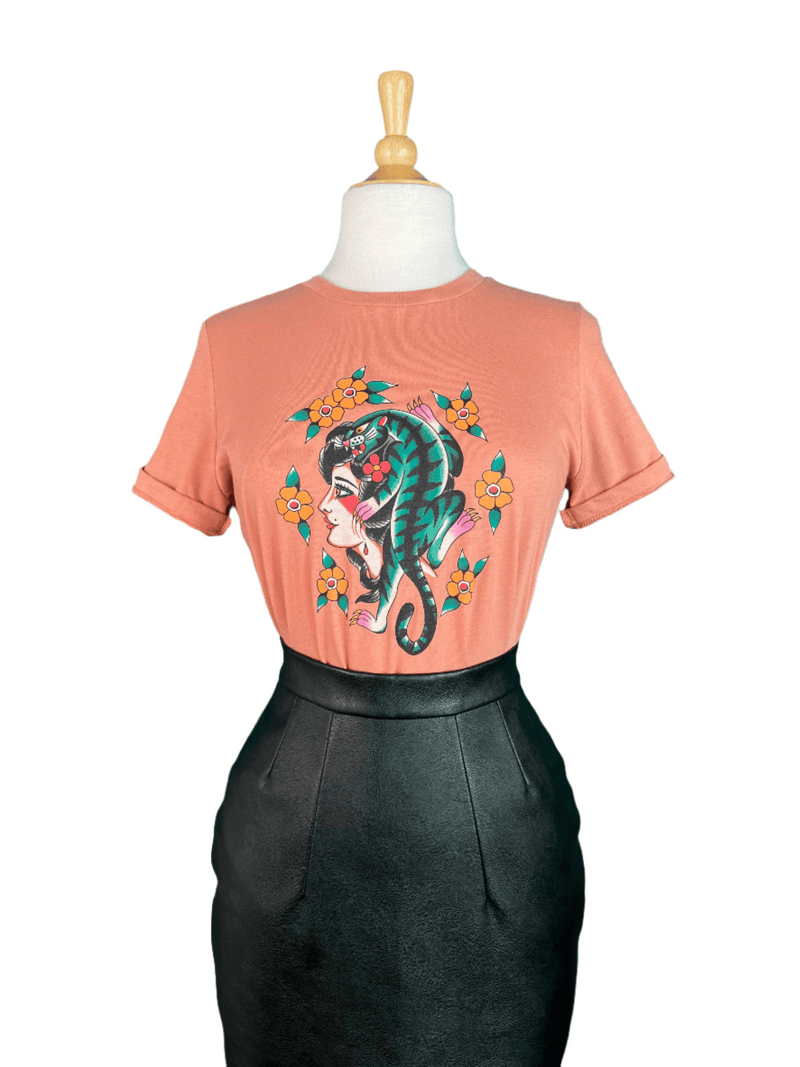 Quirks! T-shirt The Blue Tiger Lady Relaxed Tee in Terracotta Pink
