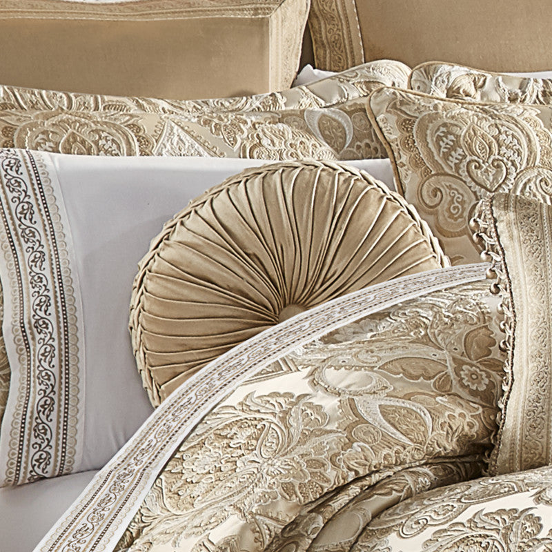 Sandstone Tufted Round Decorative Throw Pillow