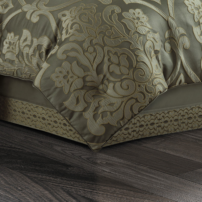 Santino Comforter Set