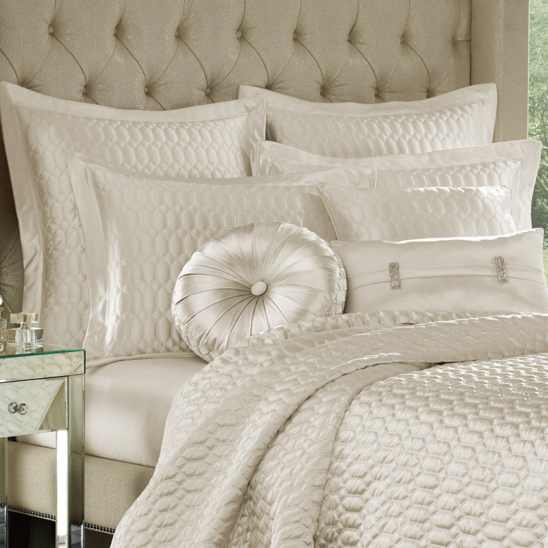 Satinique Coverlet