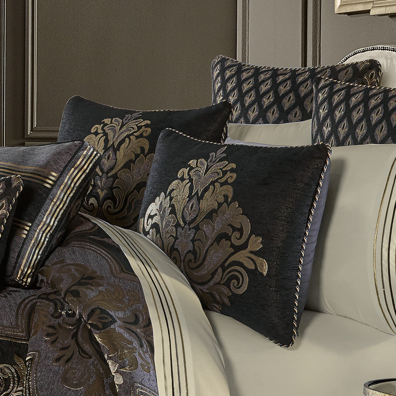 Savoy Comforter Set