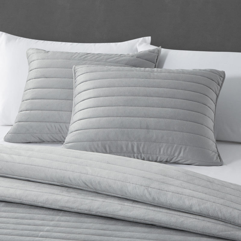 Valencia Quilt Set